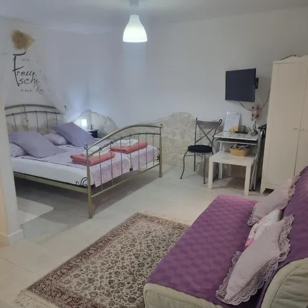 Amd Infinity Apartment Split