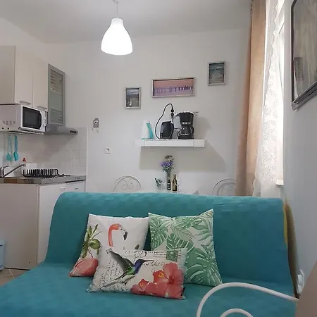 Apartment Amd Infinity Split